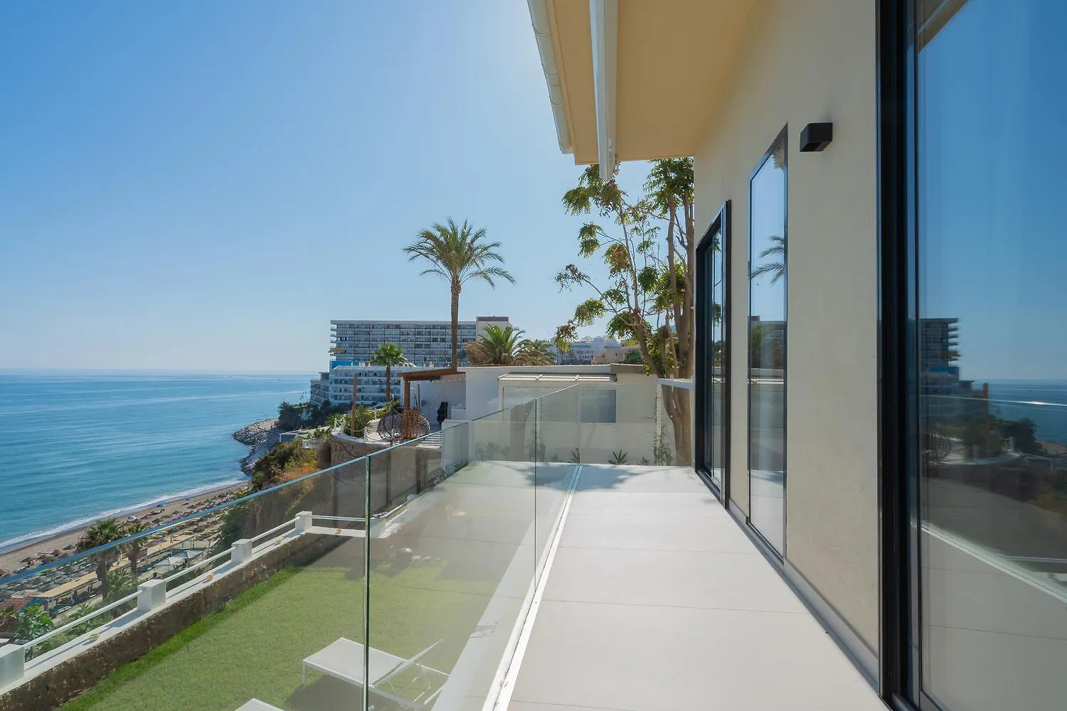 Private 250Sqm Garden Duplex, Jacuzzi, Cinema, Sea View Escape Apartment Torremolinos
